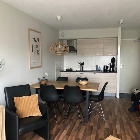 Appartement De Vrijbuiter, Resort Amelander Kaap Hollum  Esterno foto