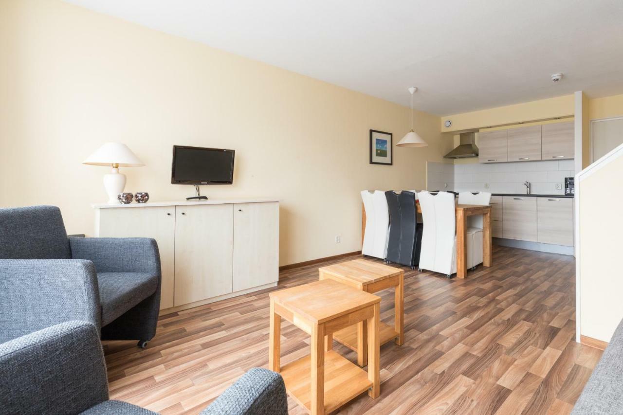 Appartement De Vrijbuiter, Resort Amelander Kaap Hollum  Esterno foto