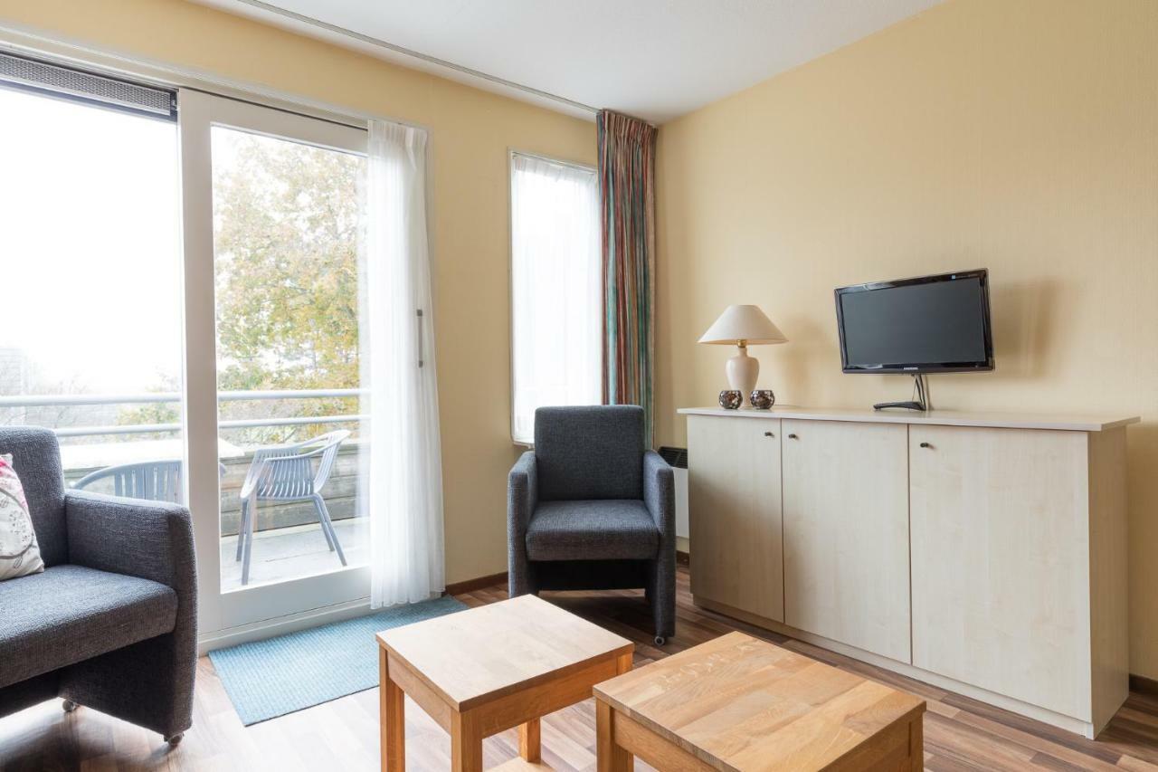 Appartement De Vrijbuiter, Resort Amelander Kaap Hollum  Esterno foto