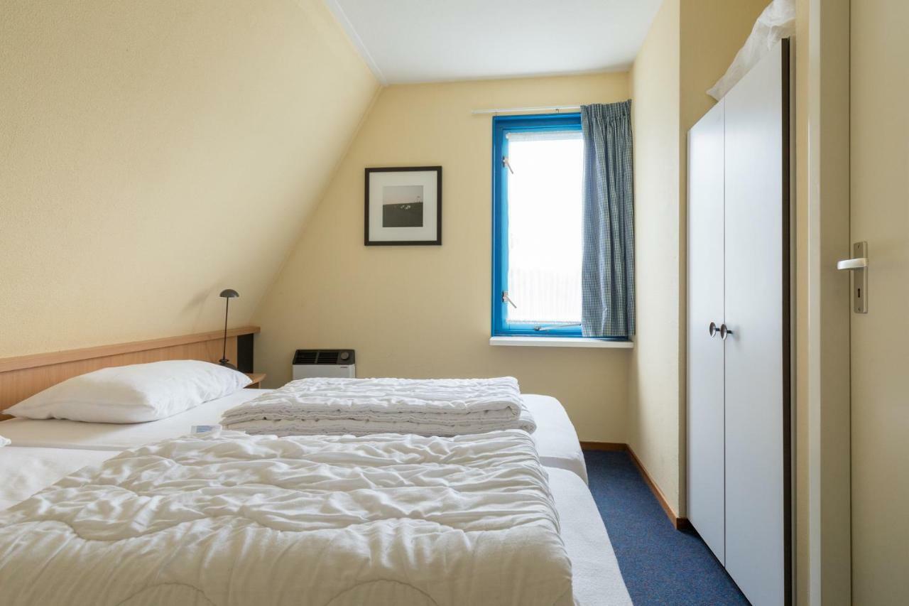 Appartement De Vrijbuiter, Resort Amelander Kaap Hollum  Esterno foto