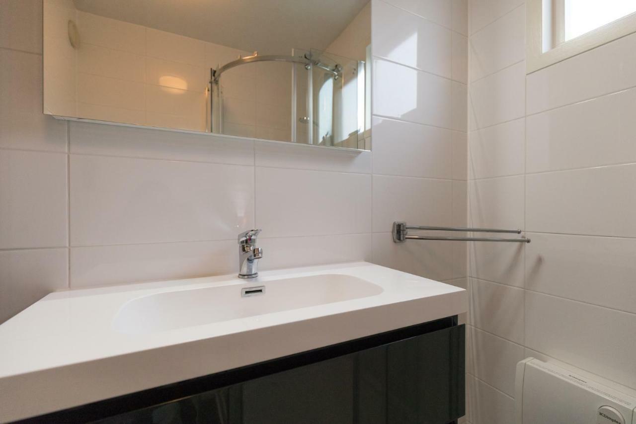 Appartement De Vrijbuiter, Resort Amelander Kaap Hollum  Esterno foto